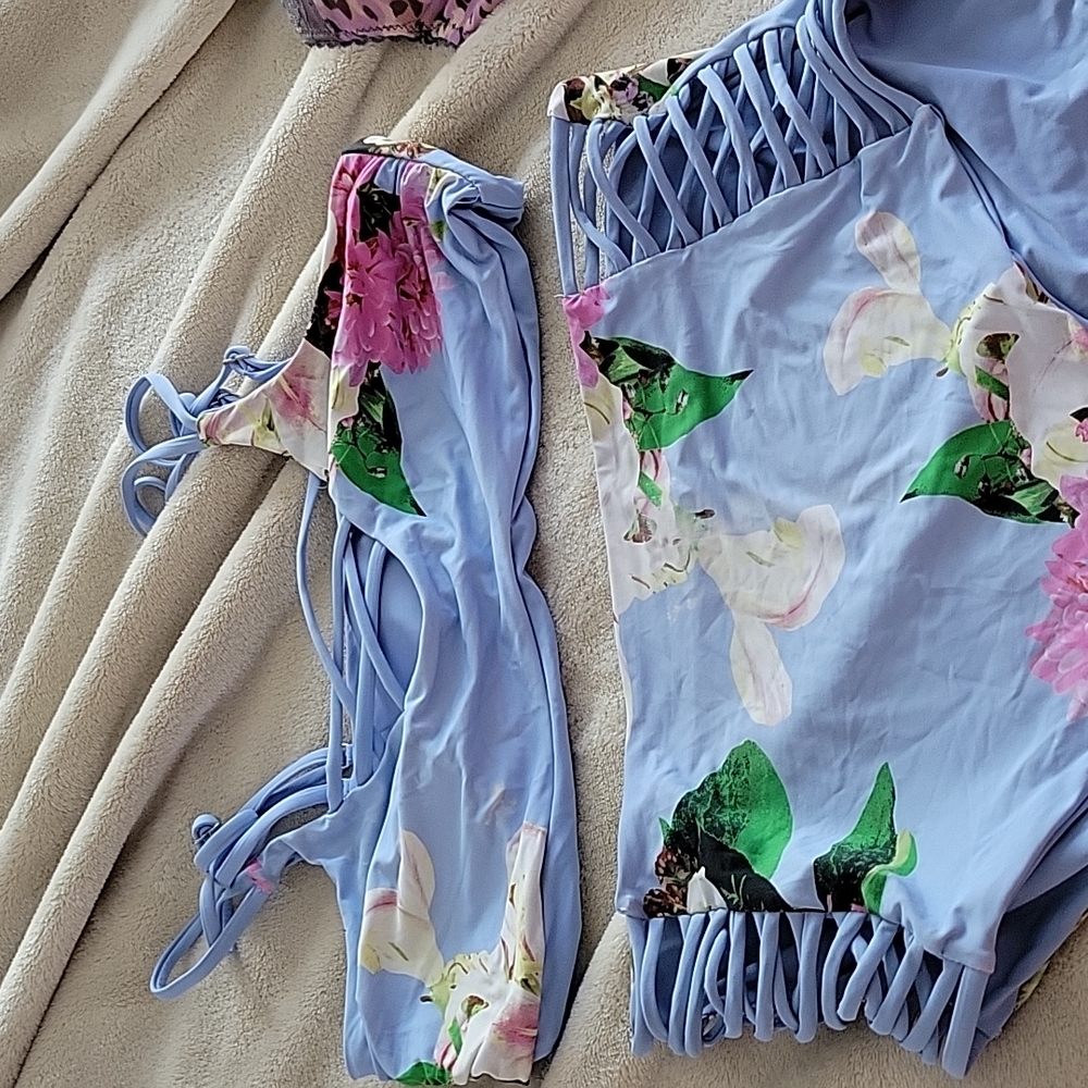 Bathing suit